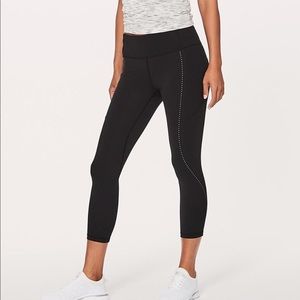 Lululemon Extra Mile Reflective 23in Crop